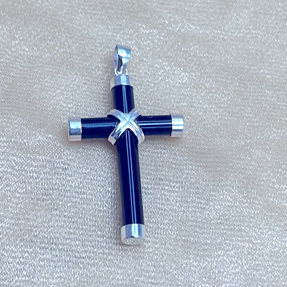 Genuine 925 Sterling Silver Cross with ónix